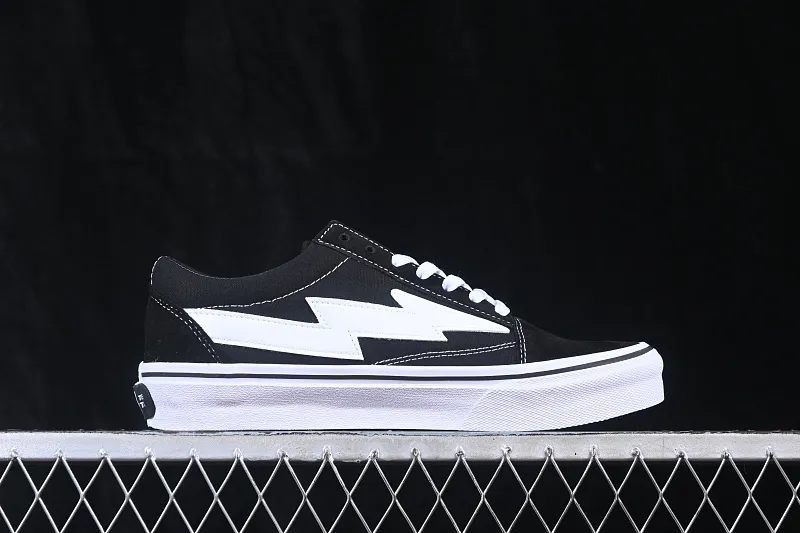 All categories Vans Vans series Vans Low Vans low-top Revenge x Storm Old Skool Lightning joint low-top casual sneakers black and white